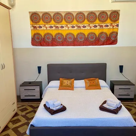 Casa Di Marco بيت ضيافة غالاتينا