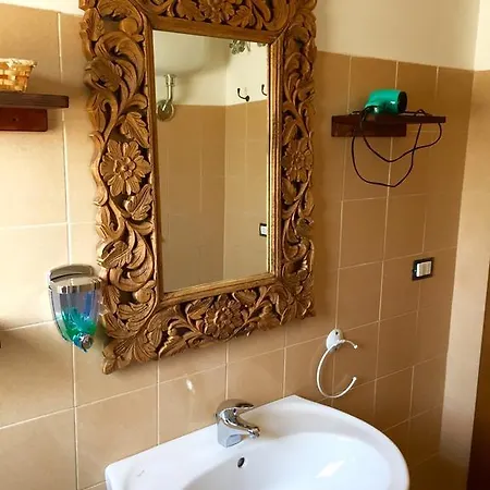 Casa Di Marco بيت ضيافة غالاتينا