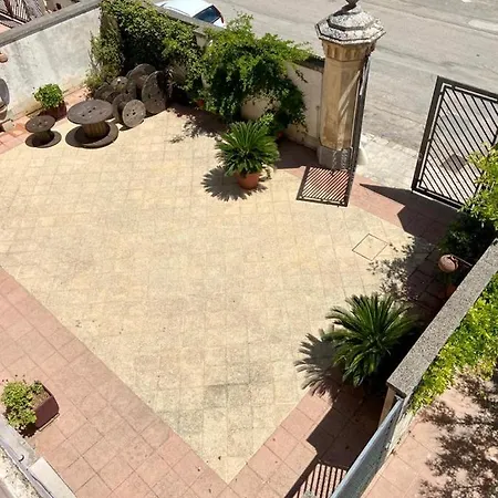 Casa Di Marco بيت ضيافة غالاتينا